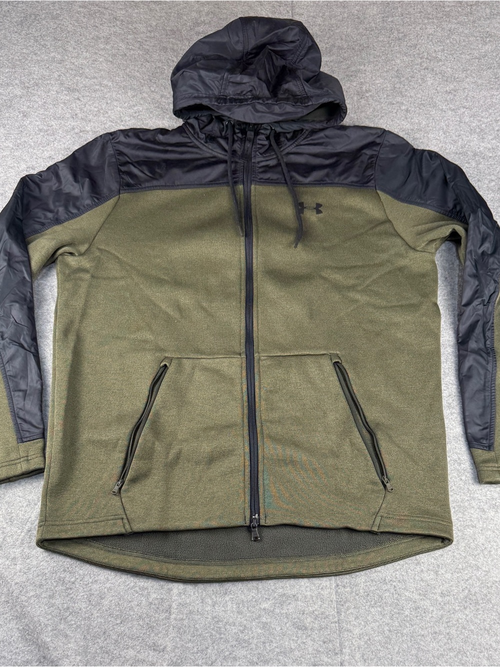 Under Armour ColdGear Olive Black Hybrid Jacket L | Zip Pockets